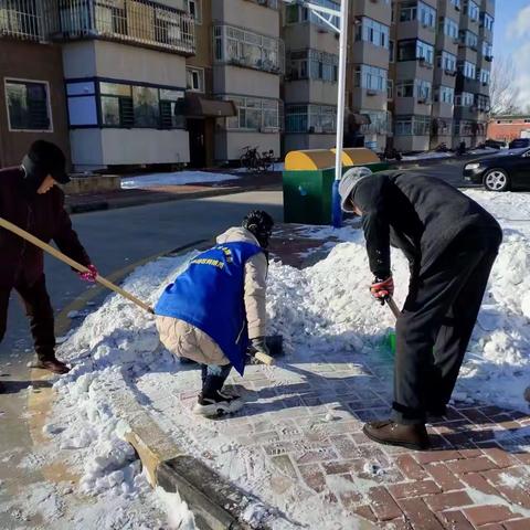 【东湖街道东湖一社区】雪中搭把手:温暖就在身边