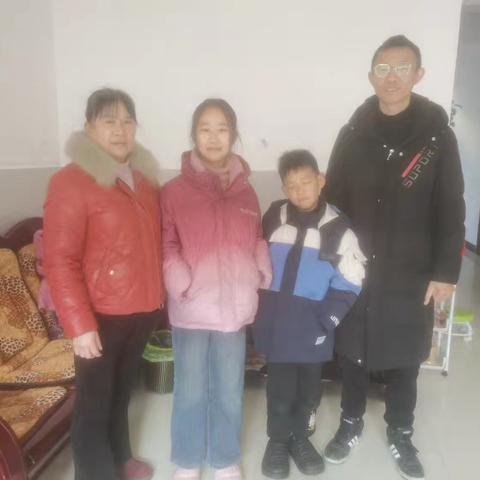 家访暖人心，携手促成长——恩江二小五（6）班“万师访万家”活动记录