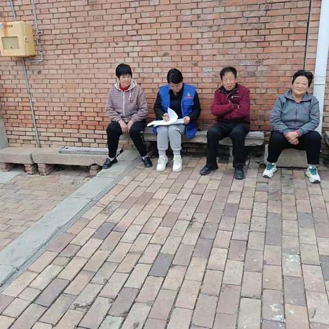 大峪村第六网格员李丽俊