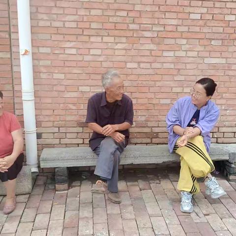 大峪村第六网格员李丽俊