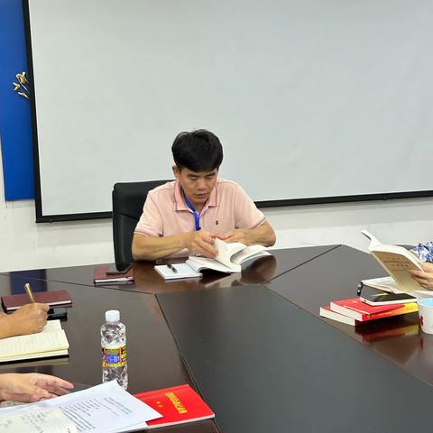 秀英区统计局传达第八届委员会第68次常委会（扩大）会议精神