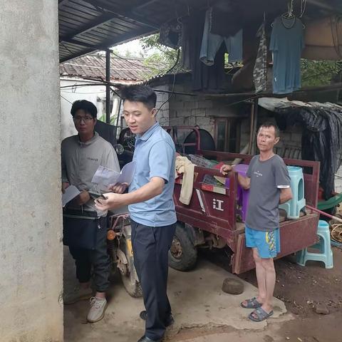 2023年7月23日星期天下午，东方市感城镇陀头村，乡村振兴局入户了解今年收入低的脱贫户