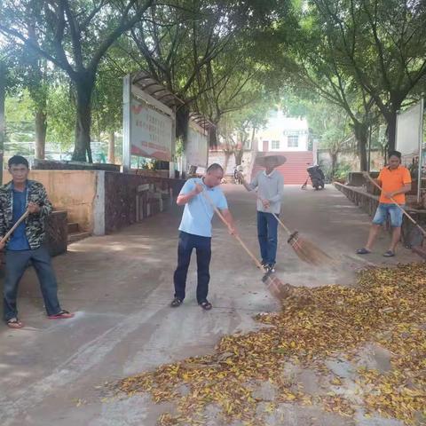 2023年7月29日感城镇陀头村进行三创人居环境整治