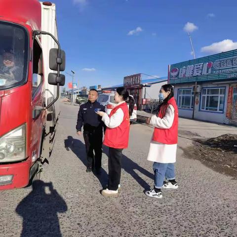 育林乡组织进大集、社区、企业、校园反邪教宣传活动