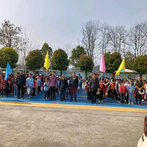 蕲春县第五实验小学白水校区——桃园逐春行，春日远足记