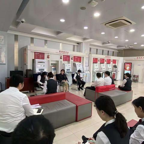 新街口牡丹园支行积极做好反洗钱宣传工作