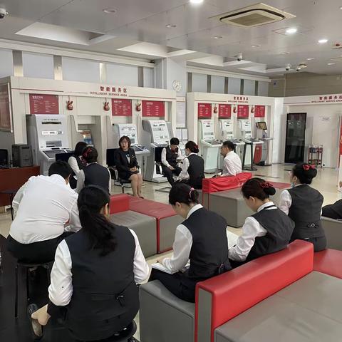 新街口牡丹园支行实施多项举措开展服务提升工作