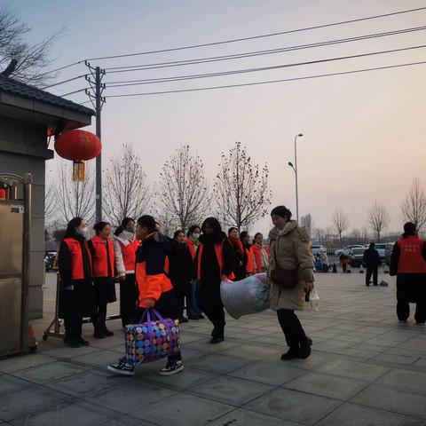 热辣滚烫新学期，“龙”光焕发起新篇——林州市世纪学校四年级开学第一天工作纪实