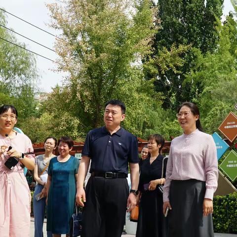 参观学习拓思维 交流互促共提升——龙洞街道赴甸柳新村街道参观学习