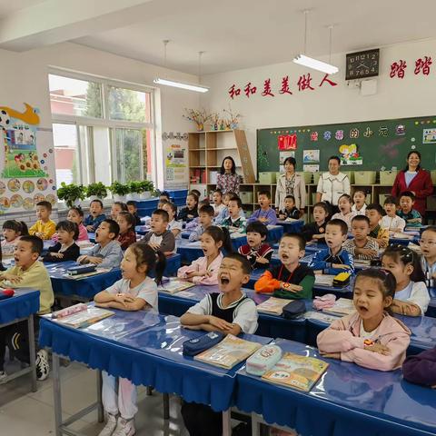 一规一矩有章法，一言一行好习惯——利通区开元小学一年级课堂常规展示活动