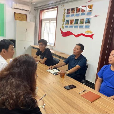 王官庄街道退役军人服务站对接山东侑亿人力资源管理有限公司商讨退役士兵专项公益性岗位服务与管理工作