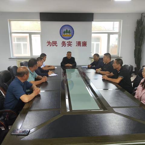 严肃作风纪律 加强工作作风