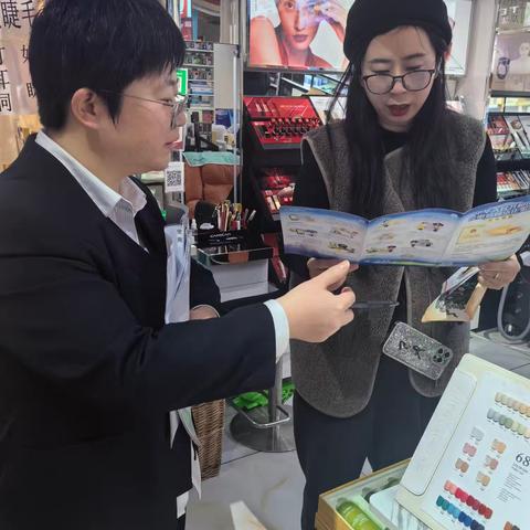 大连农商银行瓦房店岭东开展“全民反诈在行动”宣传活动