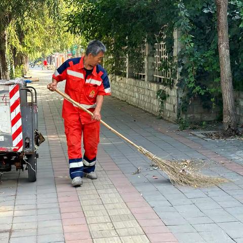 迎双节・焕新貌丨环境卫生集中攻坚，守护节日最美底色