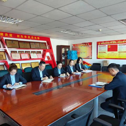 石油分行信用卡中心党支部开展十月主题党日活动