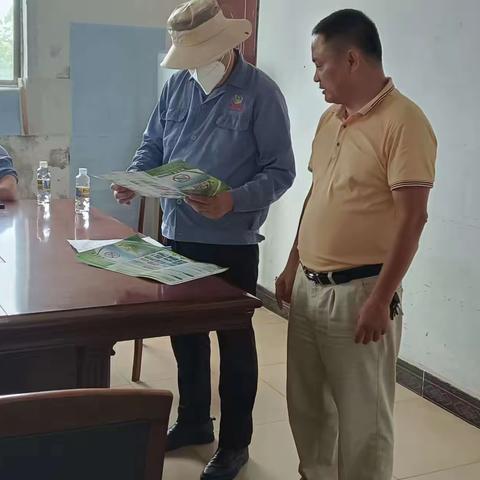 工信中心由秦扬钊副主任带队到海南凯鸿船舶工程有限公司和仁文船业开展禁塑宣传工作