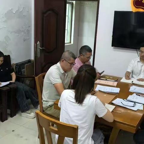 县工信服务中心开展《信访工作条例》实施两周年集中“宣传月”主题宣传活动