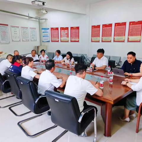 领导团队慰问员工暨项目工作情况汇报简报