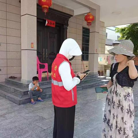 八所镇居龙村网格员持续开展假期防溺水安全教育宣传