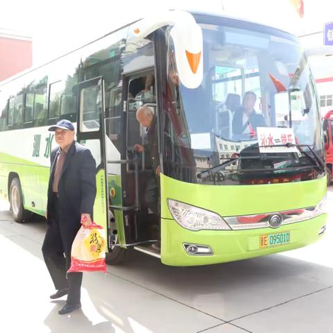 沁水县交通运输局 公交开进了“山窝窝”  ——落实“听民意办实事”见行见效