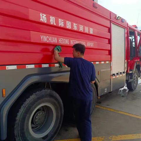 守护平安的日常：消防救援人员的装备维护与技能训练