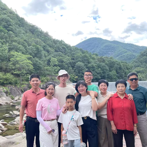 夷山夷水，武夷来相逢