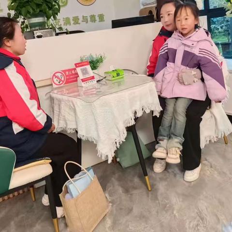 暖心家访  用爱护航——金马幼儿园大三班寒假暖心家访活动