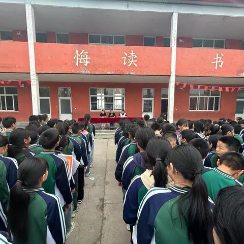 荣誉激励奋进 榜样领航前行 ——启点学校月考表彰大会