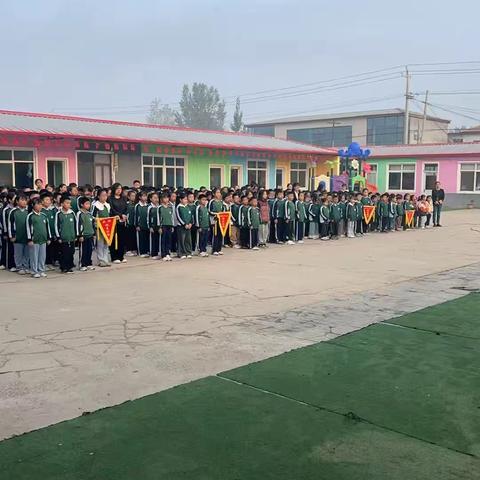 启点学校升旗仪式