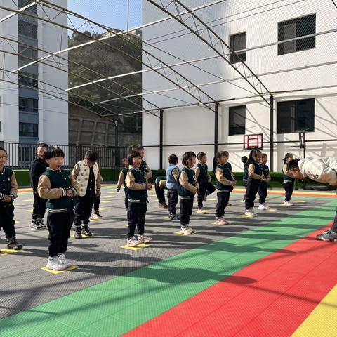 文泽幼儿园🌞太阳班㊗️大家周末愉快！