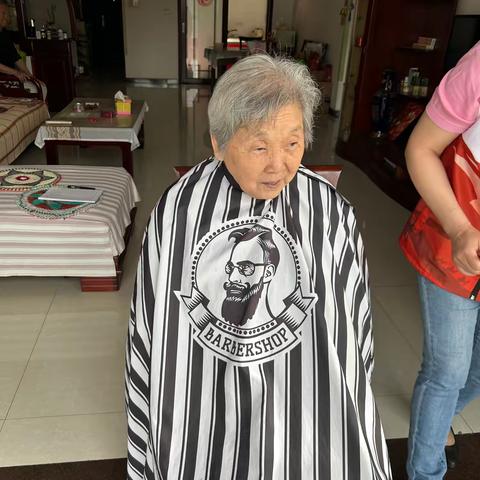 【西愿同行】发间暖阳照，助老温情长——林业厅社区助老行项目温暖启航