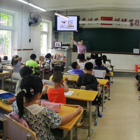 快乐童年、你我相伴：湖南小学2023年暑期托管服务正在进行中