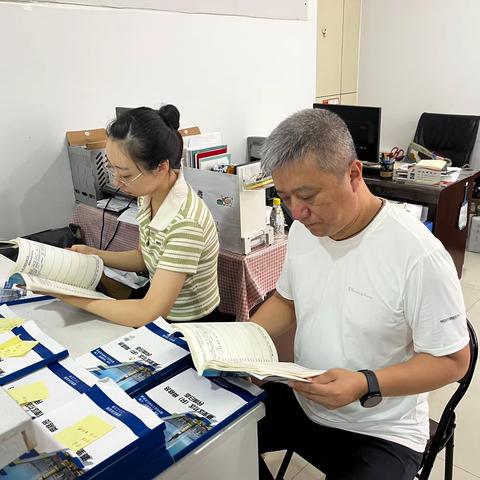 通江街道召开民情日志评议会