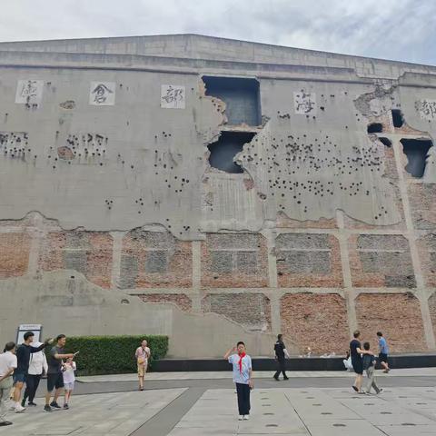 参观上海四行仓库纪念馆