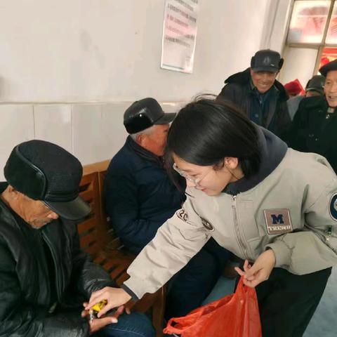 爱心之行，温暖夕阳——陈毅中学37级12班孔维思同学敬老院探望记