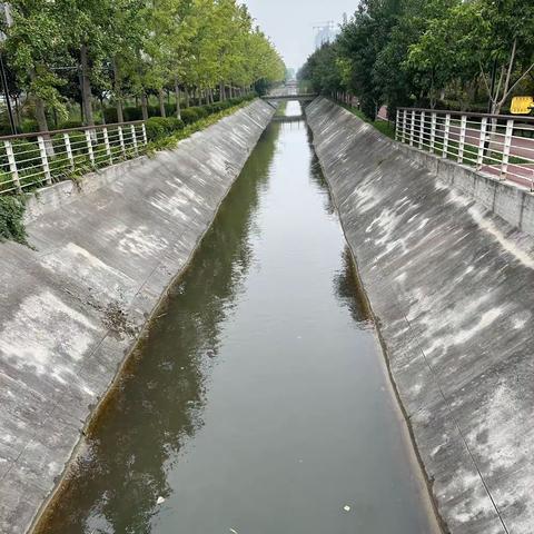 防汛不松懈，安全在心间—— 漳浒寨街道落实日常巡河工作