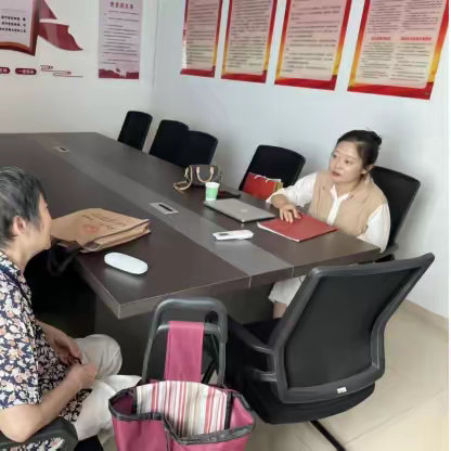 上林街道上林南路社区：公益律师进社区 为民服务解难题