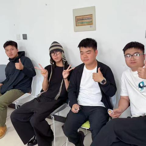 盛夏时光，共庆生辰