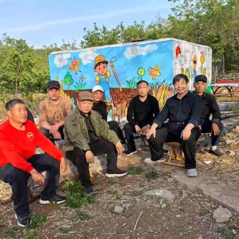 钢城区美术家协会走进劳动教育实践基地，绘就美好篇章