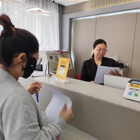 【三零创建】南桥街道新建社区开展扫黑除恶宣传活动