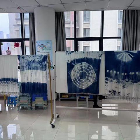 西安市未央区辛家庙街道浐灞半岛社区退役军人服务站开展“巧手染芳华，非遗绽风采”活动