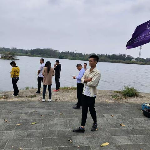 风从万泉来，龙舞留客春