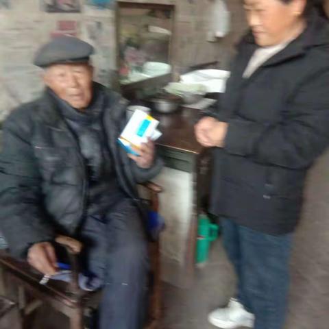 网格员是居民的服务员，当好一个网格员使村民有安全感和幸福感。