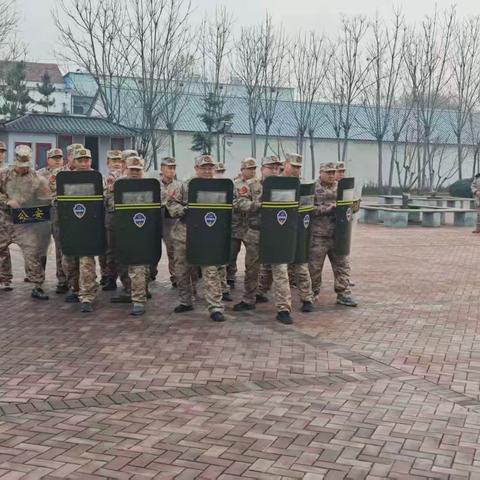 【智创高地 • 活力枣园】枣园街道退役军人服务站组织退役军人开展室外训练