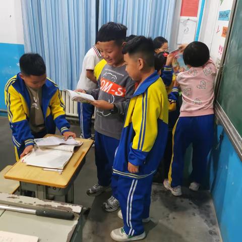 "书香浸润童年阅读点亮人 生"一﹣丁村小学四年级（2)班之读书分享活动