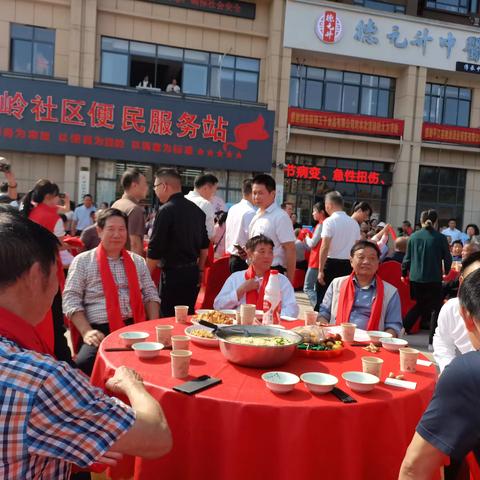 情暖桑榆. 欢聚重阳 ——平江县爱老敬老有氛围