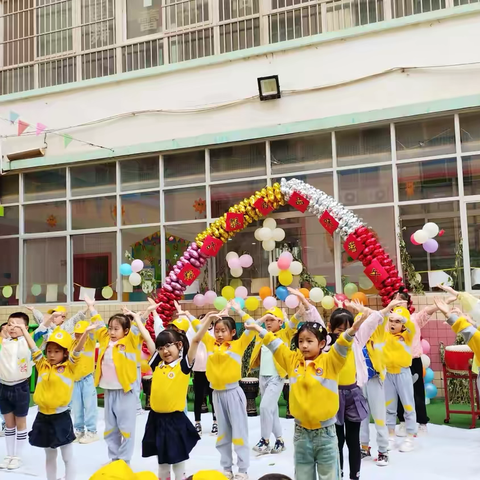 大五班《粽叶飘香，品味端午》主题成长册