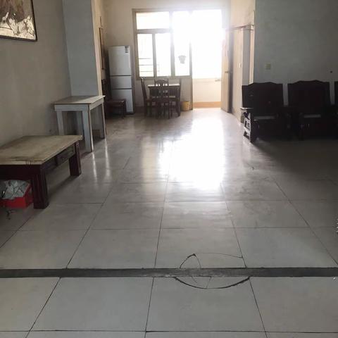 高灯街5楼3室2厅2卫产权139平方17万V6486