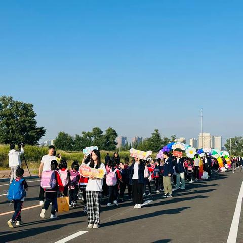 “梦想起航，一路向阳”——集宁区察哈尔街小学2023年秋季开学典礼暨“扣好人生第一粒扣子”启动仪式