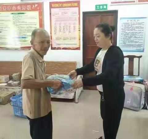 光大村开展“秋冬送温暖 志愿服务暖民心”志愿服务活动